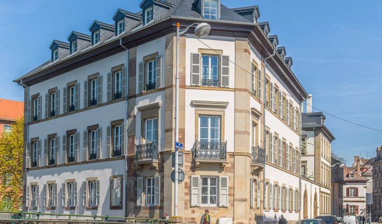 restauration des grès et pierre de taille
ravalement de façade et crépissage, peinture extéreure.
Entreprise Kleinmann Peinture à Brumath Bas Rhin Alsace